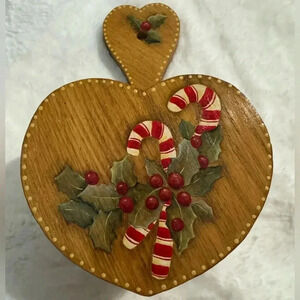 VTG Hand Made Wooden Christmas Hanging Wall Basket Decor Country Cottage 90’s